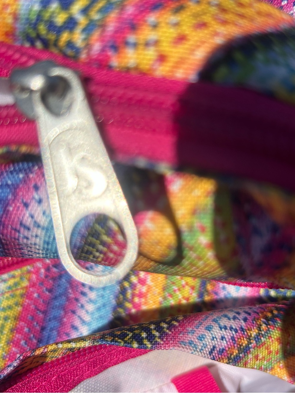 Backpack w/ multiple zipper compartments. - Picture 8 of 12